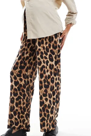Mama;licious Mamalicious - Zwangerschapskleding - Onder de buik vallende broek met wijde pijpen in luipaardprint