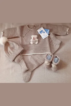 Mac Gebreid Baby Pakje 3-dlg | Truitje + broekje + mutsje | 9405 |Nuez / |Newborn | maat 50