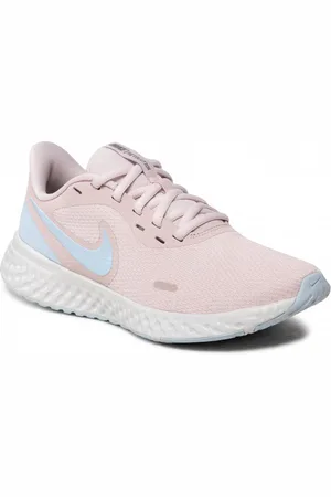 Nike Revolution 5