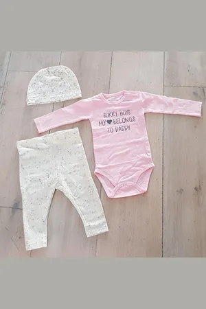 Merkloos Baby pakje cadeau geboorte meisje jongen set met tekst - Unisex Huispakje - Kraamkado - Gift Set babyset