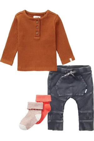 Noppies Kledingset - 4delig - Broek Troia - shirt Spilsby bruin - 2paar sokjes