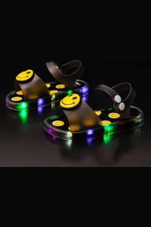 Merkloos Lichtgevende LED Sandalen Smiley -