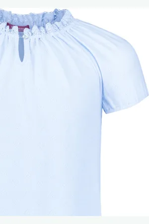 Hanssop Exclusief Luxueus Kinder nachtkleding een Luxe mooi zacht blauw Girly Nachthemd van met verfijnde kant rand details en luxe hals verwerking, Meisjes nachthemd, zacht blauw katoenen hartjes print, maat 116