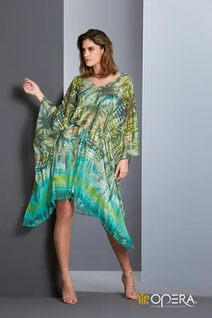 Opera Poncho 40