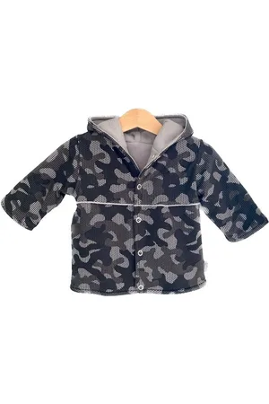 Merkloos Babyjasje Camouflage. Handgemaakte babykleding.