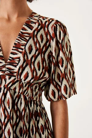Garcia Dames All over print Jurk Bruin Korte mouw