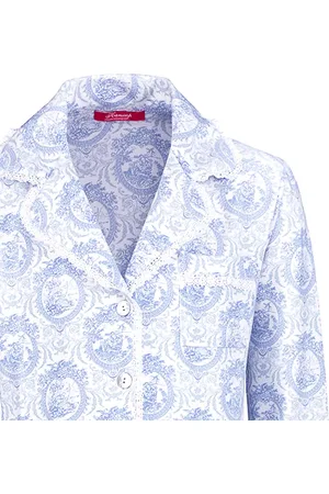 Hanssop Exclusief Luxueus Kinder nachtkleding Luxe mooie zacht Blauwe Girly Pyjama van met verfijnde kant rand details en luxe kraag verwerking, Meisjes Pyjama, zacht blauwe Toile print, maat 116