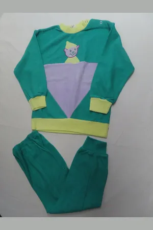 Merkloos Pyjama - 2 delig - Unie - Groen , geel, lila - 5 jaar 110