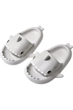 Merkloos Slippers kinderen haai - - jongens en meisjes 2-3 jaar - maat 24-25 - badslippers - pantoffels