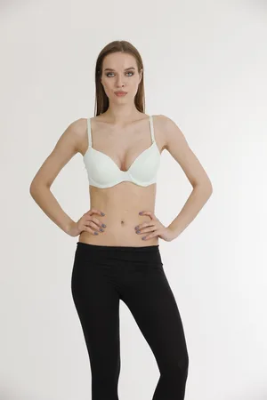 Merkloos AMARANTA Regular Beha-Voorgevormde BH- Dames Lingerie- Beugel Beha-verstelbare schouderband- kleur 90 B