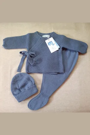 Mac Gebreid Baby Pakje 3-dlg |Truitje + broekje met voetjes + mutsje | 9422 |Noche / jeans blauw|1 maand| maat 56