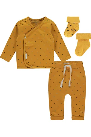 Noppies Kledingset - Biologische katoen - (4delig) - Broek Kris - Shirt Taylor - 2paar sokjes - Honey Yellow