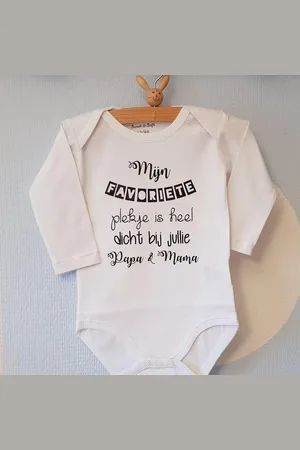 Merkloos Baby Rompertje met tekst Mijn favoriete plekje is heel dicht bij jullie papa en mama! | Lange mouw | | maat 62/68 | met bekendmaking zwangerschap aanstaande jongen meisje unisex