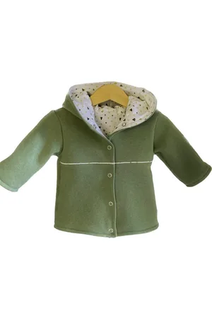 Merkloos Babyjasje Heart. Handgemaakte babykleding.