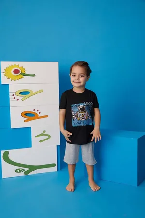 Merkloos Kinder setje - zomer setje - maat 5/6 jaar - Set van t shirt short - Jongens Short Set - Pyjama - Kleding - Space