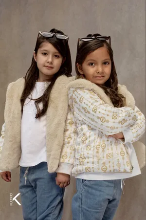 Kultivate Reversible Faux Fur Coat with Satin Logo Lining | 2 kanten draagbare jas nep bond satijn wit winter kindermode kind maat 134