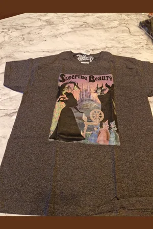 Disney T-Shirt - - Fruit of the Loom - Doornroosje - - Mt 140