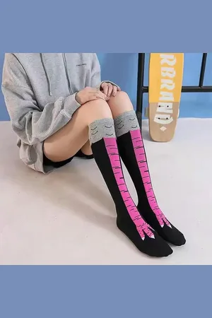 Merkloos Grappige Kippenpoot kous, onder de knie, roze zwart