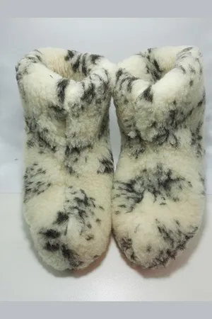 Merkloos Schapenwollen sloffen bont maat 37 100% natuurproduct comfortabele nieuwe luxe sloffen direct leverbaar handgemaakt - sheep - wool - shuffle - woolen slippers - schoen - pantoffels - warmers - slof