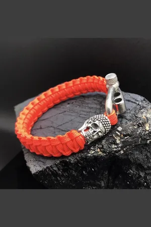 Behave Paracord Armband met 925 Zilveren 3D Skull / Buddha Bedel (Spacer) van 12 gram Zilver, Stainless Steel (RVS) slot verstelbaar in 3 maten .