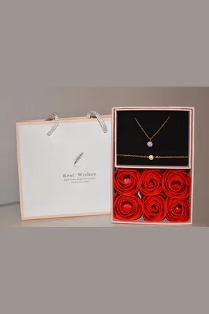 Merkloos Valentijn cadeau voor haar - Moederdag cadeau - Sieraden doos - cadeau voor vriendin - Cadeautje voor vrouw - Valentijn Geschenkset - Geschenkdoos - Blackfriday - gouden ketting -gouden armband -dames sieraden- kerst cadeau