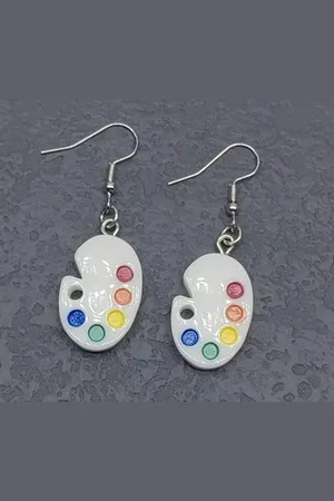 Akyol Oorbellen - Schilder oorbellen- kunstenaar oorbellen - oorbellen - kerst -oorbellen voor festival - ijzeren oorbel - Cadeau -oorbellen - leuke oorbellen – gekleurde oorbellen – festival – vintage oorbellen