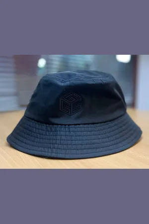 Guess Bucket Hat- , M