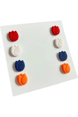 2 Love It Tulp Vlag & Wimpel - Pack van 4 paar oorknoppen - Diameter 1.3 CM - Stainless steel - Polymeerklei - Lichtgewicht - - Wit - Blauw - Oranje