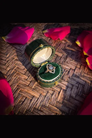 Merkloos Mini vintage ringdoosje - retro groen - ovaal