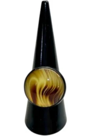 2 Love It Fantasy d - Ring - Verstelbaar in maat - Diameter 20 mm - - Geel - Goudkleurig - Zwart