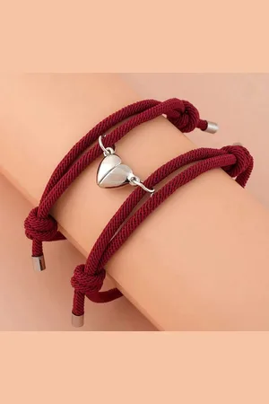 Akyol Koppel armband -Valentijn voor hem en haar -magneet armband-vriendschapsarmband- -Liefdes Cadeau-Romantisch-Cadeau voor je vrouw of vriendin - Mannen Cadeautjes-vrouwen cadeautjes-magneten-Rode armband-liefdes armband-hartjes armband