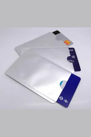 Merkloos 3X RFID kaart beschermhoes - Bankpas en ID-kaart