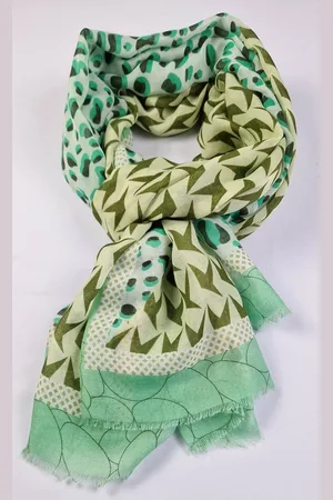 Modesjaals.nl Zomersjaal met print en mooie zachte stof 50% katoen met 50 % viscose / 6 kleuren