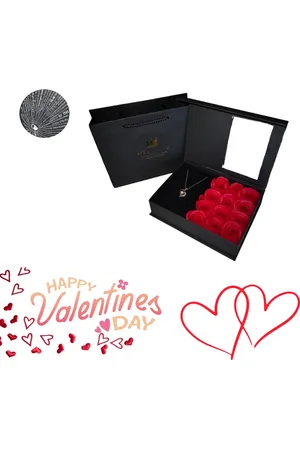 Merkloos Valentijn Cadeaubox met I Love You Ketting in 100 Talen - Moederdag - Moederdag cadeautje - Cadeautje voor vrouw - Valentijn Geschenkset - Rozen Giftbox met ketting - 6x rode zeeprozen met geur - Geschenkdoos - Valentijn cadeautje voor haar