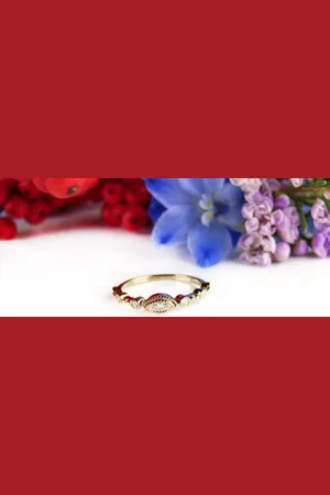 SOPHIE Ring in roos goud gezet met diamant