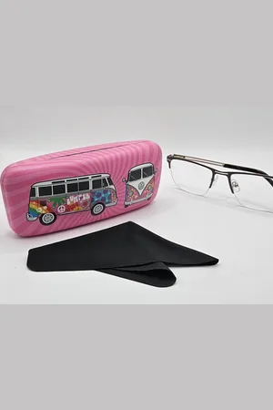 Puckator Harde brillenkoker met microvezeldoekje / Volkswagen Kampeerbus / Where the adventure begins / roze / vel roze bus / leuke cadeau / brillenetui / doos / brillenaccessoire voor kinderen en volwassenen / brillendoos dames heren kind / Aland o