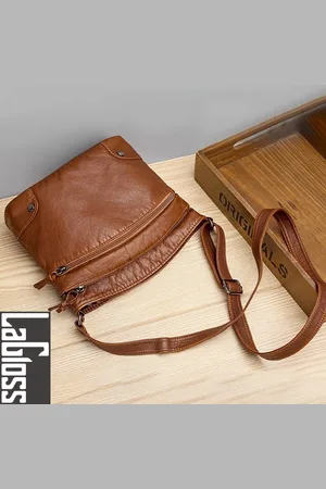 Merkloos LaGloss® Praktisch en Chic Bruine Schoudertas met Verstelbare Riem - 23 x 11 x 21 cm - kleur - Studs - Handtas %%