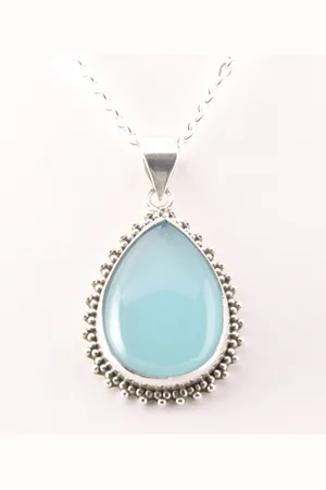 AsiAsia Bewerkte zilveren hanger met aqua chalcedoon aan ketting