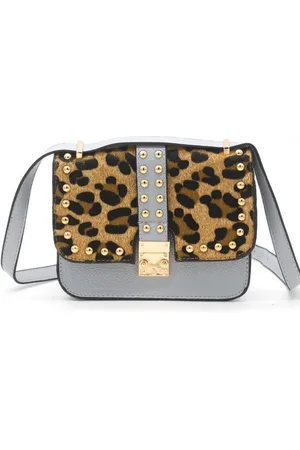 Merkloos Luxe Schoudertas Dames - met Stevige Band en Veilige Sluiting - Schoudertassen Vrouw - Tassen - Crossbody Tas - Klein Schoudertasje - van Hoogwaardig PU Leer - Panterprint met Studs 20x20x6 cm