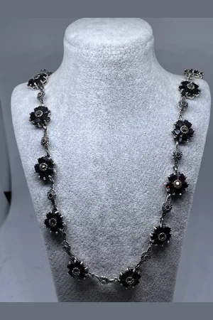 Zilver Prachtige en ketting met granaat