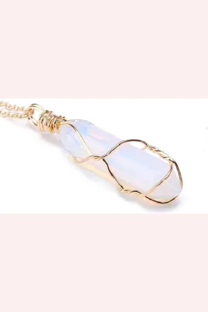 Kasey Opaliet in Crystal Wrap aan goudkleurige ketting - 48/55cm