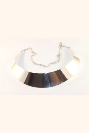 Fashion Jewelry Verchroomde choker zeer mooi en modieus sieraad.