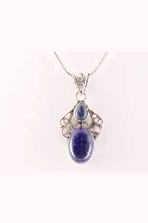 AsiAsia Opengewerkte zilveren hanger met lapis lazuli aan ketting