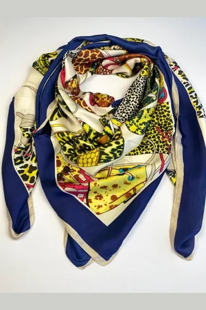 Modesjaals.nl Vierkante sjaal met fashion print 130 x 130 cm / 70% viscose met 30 % zijde (glad materiaal)