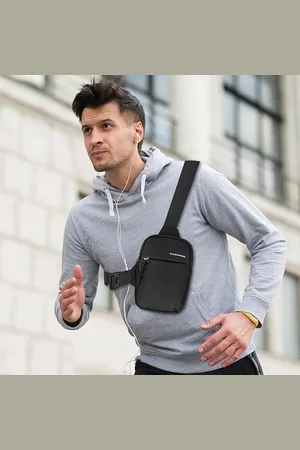 Merkloos Sling Chest Crossbody Tas Borsttas Heren Kleine waterdichte schoudertas Schoudertas Mobiele telefoonhoes voor buitensporten Wandelen Fietsen Hardlopen