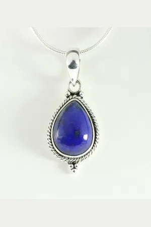 AsiAsia Bewerkte zilveren hanger met lapis lazuli aan ketting