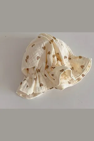 Merkloos Schattige Vakantie Zonnehoed Linnen look - Off-White - Hartje / Hart - Wafelstof - Katoen | 0 – 18 Maanden | Baby – Kind | UV Werend | Elastiek – Licht Uitrekbaar | Strandhoedje - Zomer Accessoire | Voor op het strand of onderweg! | DH Coll