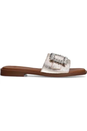 Manfield Dames - Gouden leren slippers met diamanten gesp