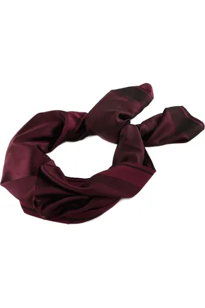 Guess Sjaal Brynlee Scarf 80x180 Donkerpaars