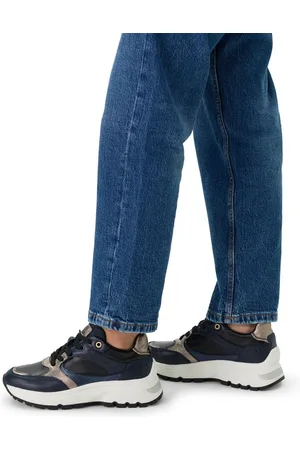 Manfield Dames - Zwarte leren sneakers met gouden details
